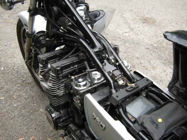 XJ750E